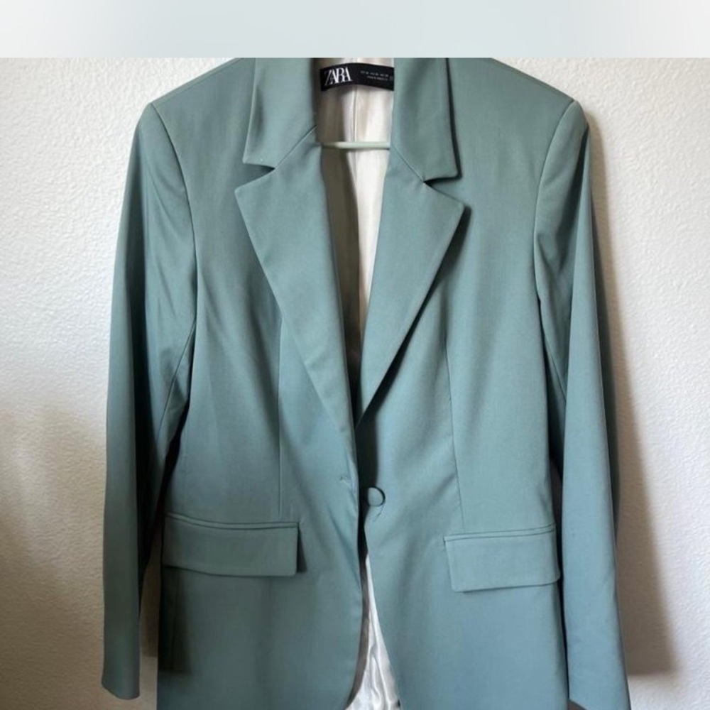 Zara Women's Blazer in Light Green